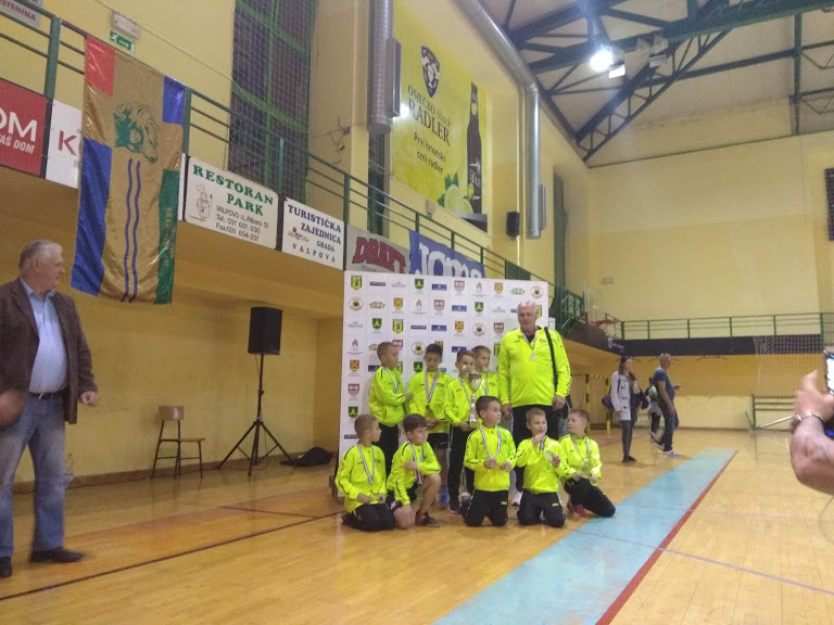 Nemzetközi kézilabda kupát nyertek tanulóink az U8-as és U9-es korcsoportban 